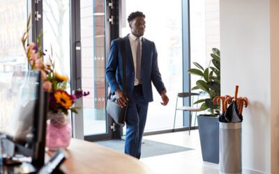 24/7 Self-Service Package Pickup: Meeting the Expectations of Today’s Residents